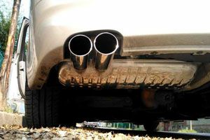 BMW 3シリーズ E90／E91(05-12) マフラー カスタムパーツ