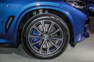 BMW X5 ブレーキ カスタムパーツ