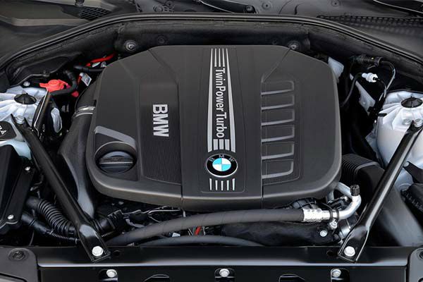 BMW 5シリーズ(F07・F10・F11) エンジン パーツ
