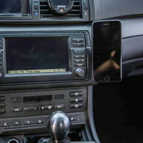 BMW 3シリーズ(E46)専用 マグネット・スマホホルダー【Rennline】　商品イメージ画像