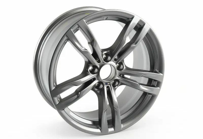 BMW純正】3シリーズ(F30,F31)等 18インチ ライトアロイ M ダブル