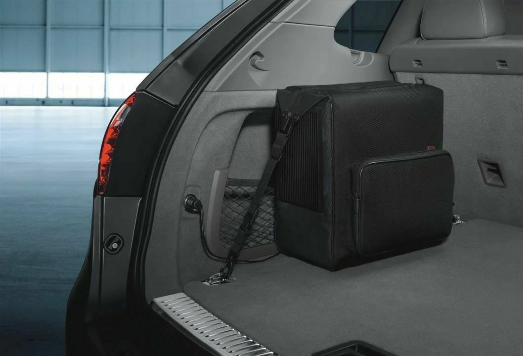 ポルシェ純正】カイエン／パナメーラ エレクトリック クーラーバッグ