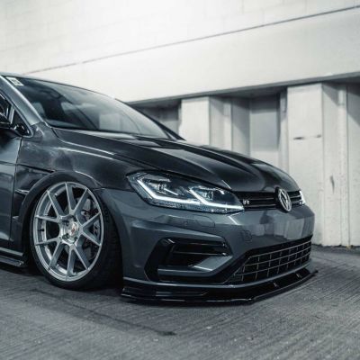 ECS ゴルフ 7、7.5　ジャッキパッド キット　R、ヴァリアント含む Audi純正 Jack Pad & Underbody Cover Kit 装着@ 66932km
